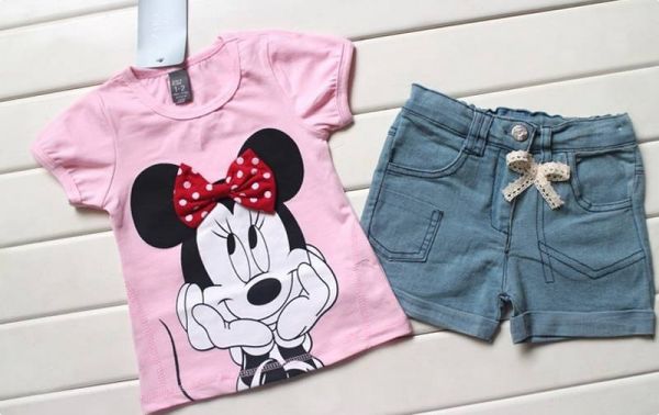 conjunto minie ( shorts e camiseta)